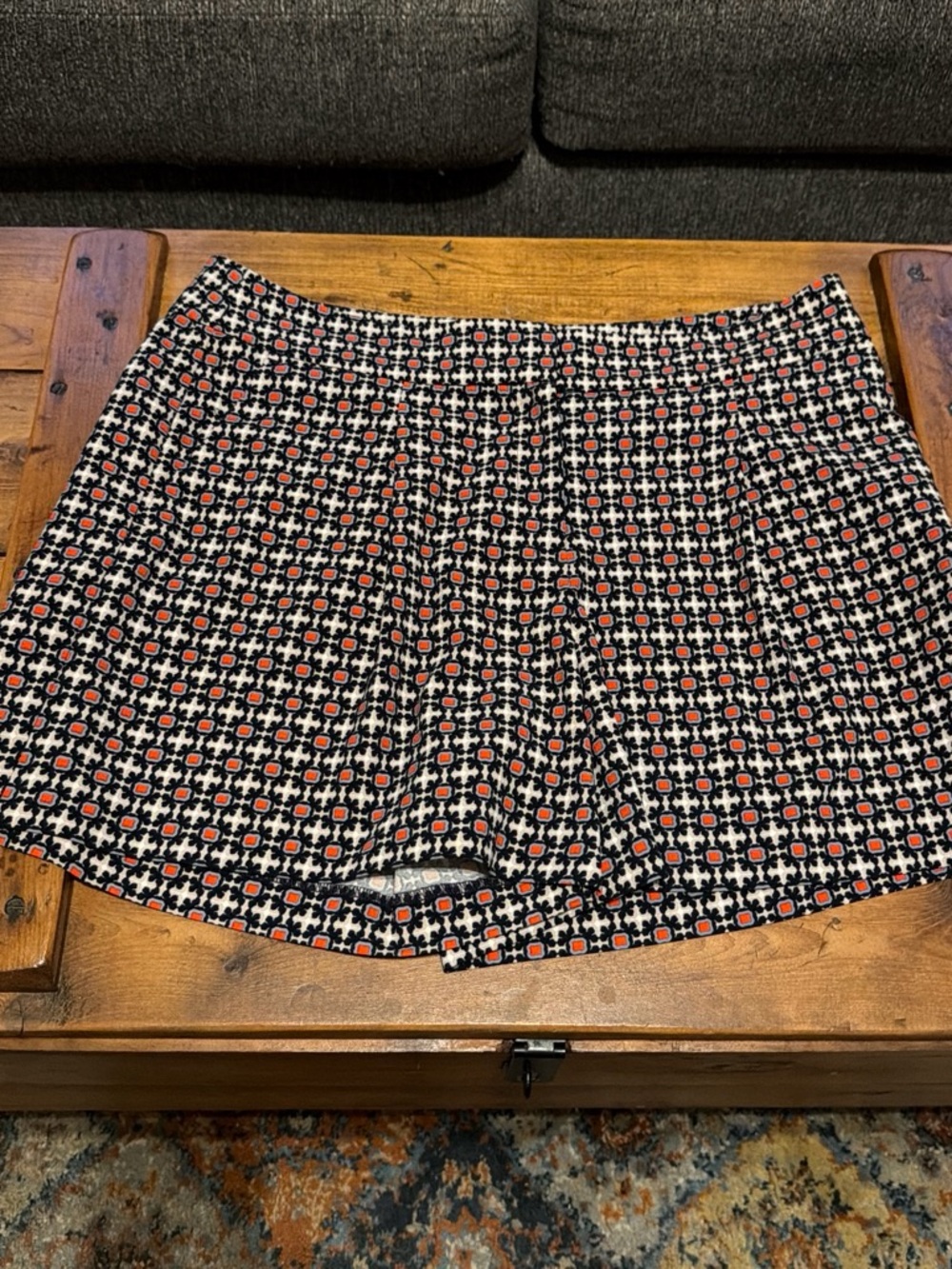 Women's Black Patterned Pull-On Shorts with Red Accents